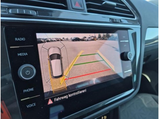 2021 Volkswagen Tiguan Life 4Motion 2021 Volkswagen Tiguan Life 4Motion