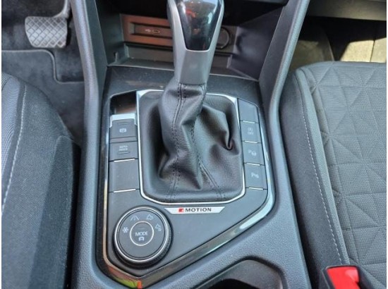 2021 Volkswagen Tiguan Life 4Motion 2021 Volkswagen Tiguan Life 4Motion