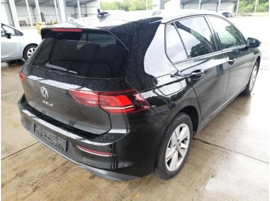 2025 Volkswagen Golf VIII Lim. 1.5 TSI 85 kW Life 2025 Volkswagen Golf VIII Lim. 1.5 TSI 85 kW Life