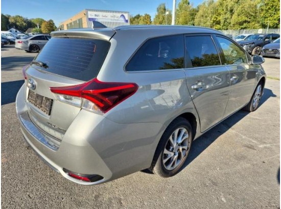 2016 Toyota Auris Touring Sports Hybrid Edition-S 2016 Toyota Auris Touring Sports Hybrid Edition-S