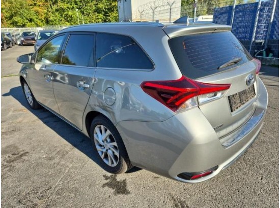 2016 Toyota Auris Touring Sports Hybrid Edition-S 2016 Toyota Auris Touring Sports Hybrid Edition-S