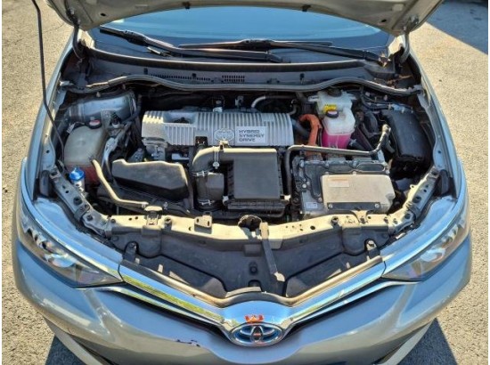 2016 Toyota Auris Touring Sports Hybrid Edition-S 2016 Toyota Auris Touring Sports Hybrid Edition-S