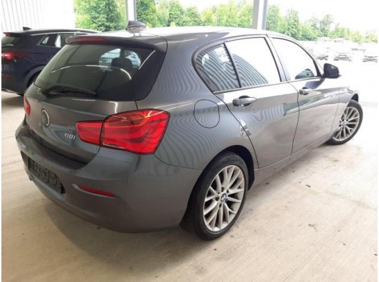 2015 BMW 1er Lim. 5-trg. 118i Advantage 2015 BMW 1er Lim. 5-trg. 118i Advantage