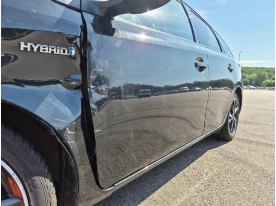2017 Toyota Auris Touring Sports Hybrid Edition-S+ 2017 Toyota Auris Touring Sports Hybrid Edition-S+