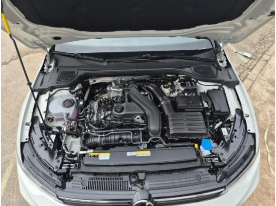 2025 Volkswagen Golf VIII Lim. 1.5 eTSI 110 kW Goal 2025 Volkswagen Golf VIII Lim. 1.5 eTSI 110 kW Goal