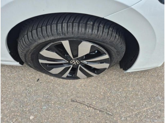 2025 Volkswagen Golf VIII Lim. 1.5 eTSI 110 kW Goal 2025 Volkswagen Golf VIII Lim. 1.5 eTSI 110 kW Goal