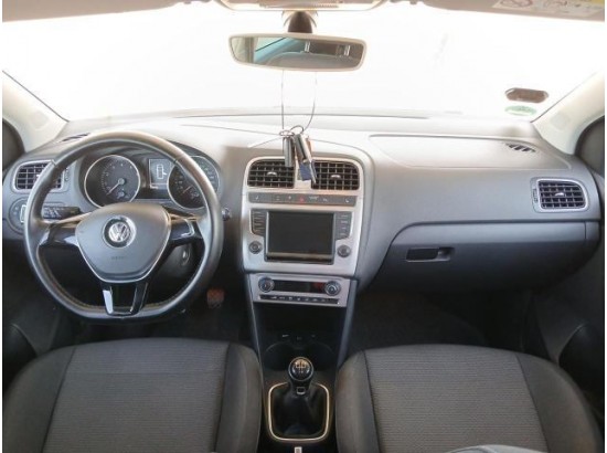 2015 Volkswagen Polo V Highline BMT/Start-Stopp 2015 Volkswagen Polo V Highline BMT/Start-Stopp