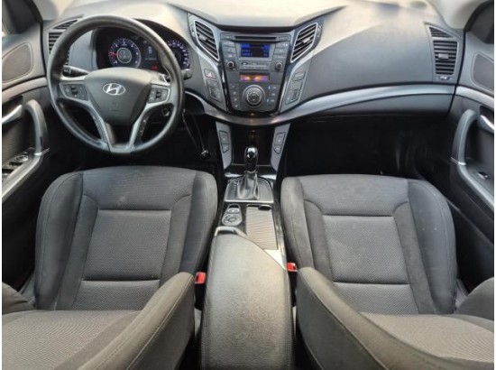 2015 Hyundai i40 cw blue Trend 2015 Hyundai i40 cw blue Trend