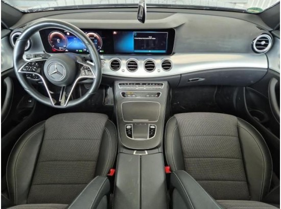 2022 Mercedes-Benz E -Klasse T-Modell E 300 de 2022 Mercedes-Benz E -Klasse T-Modell E 300 de