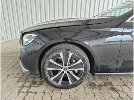 2022 Mercedes-Benz E -Klasse T-Modell E 300 de 2022 Mercedes-Benz E -Klasse T-Modell E 300 de