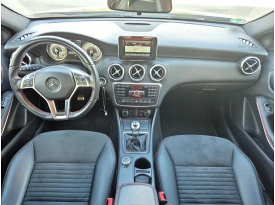 2015 Mercedes-Benz A -Klasse A 180 Street Style 2015 Mercedes-Benz A -Klasse A 180 Street Style