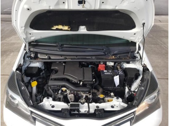 2015 Toyota Yaris Comfort 2015 Toyota Yaris Comfort
