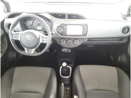 2015 Toyota Yaris Comfort 2015 Toyota Yaris Comfort