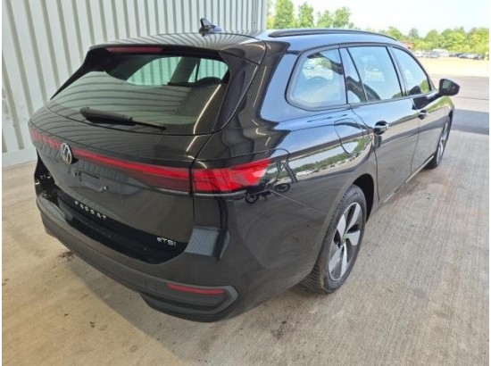 2024 Volkswagen Passat Variant 1.5 eTSI 110 kW 2024 Volkswagen Passat Variant 1.5 eTSI 110 kW
