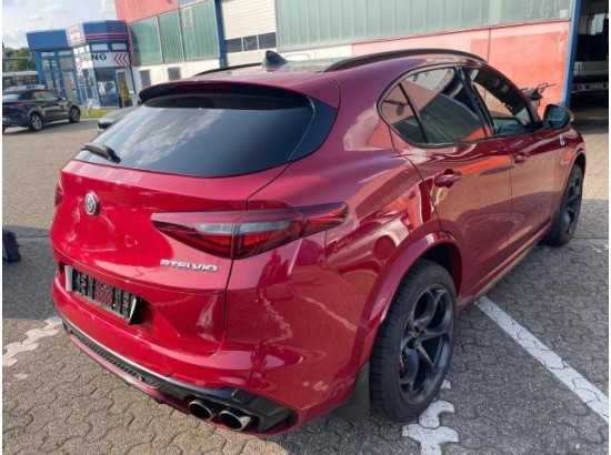 2018 Alfa Romeo Stelvio 2018 Alfa Romeo Stelvio
