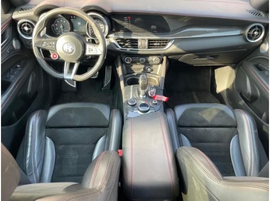 2018 Alfa Romeo Stelvio 2018 Alfa Romeo Stelvio