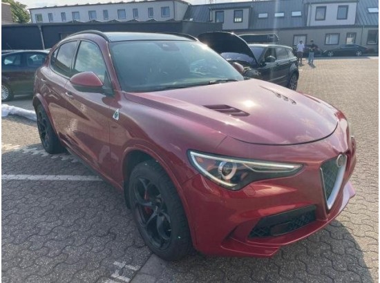 2018 Alfa Romeo Stelvio 2018 Alfa Romeo Stelvio