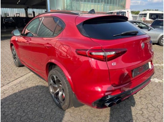 2018 Alfa Romeo Stelvio 2018 Alfa Romeo Stelvio