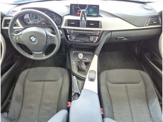 2018 BMW 3er Touring 318 d Advantage 2018 BMW 3er Touring 318 d Advantage