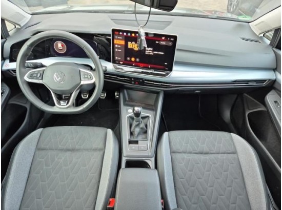 2025 Volkswagen Golf VIII Lim. 1.5 TSI 85 kW Goal 2025 Volkswagen Golf VIII Lim. 1.5 TSI 85 kW Goal