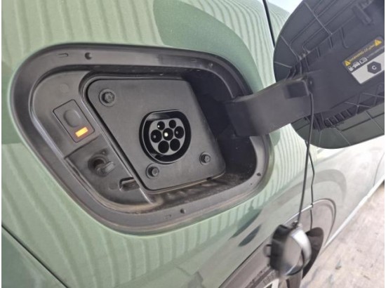 2025 Kia Sportage Plug&Ride Plug-in Hybrid 4WD 2025 Kia Sportage Plug&Ride Plug-in Hybrid 4WD