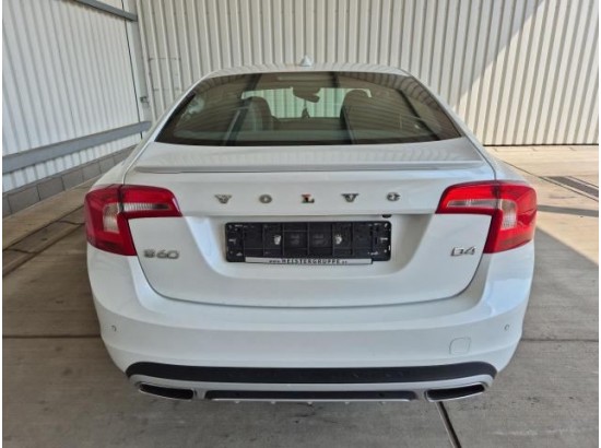 2016 Volvo S60 Cross Country Summum 2016 Volvo S60 Cross Country Summum