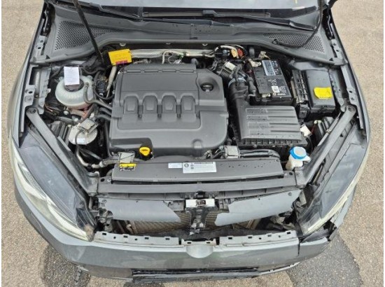 2019 Volkswagen Golf VII Lim. Highline BMT/Start-Stopp 2019 Volkswagen Golf VII Lim. Highline BMT/Start-Stopp