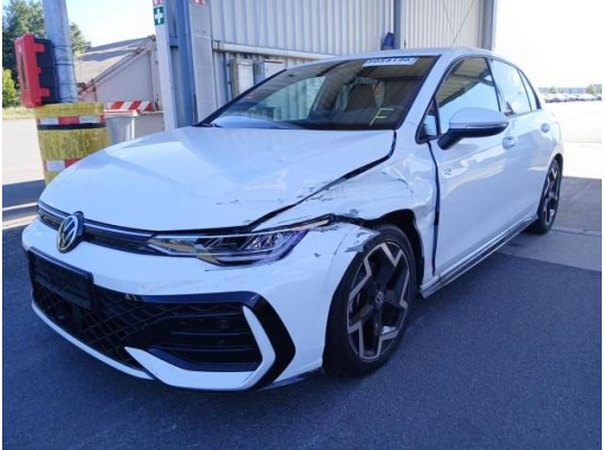 2025 Volkswagen Golf VIII Lim. 1.5 eTSI 110 kW R-Line 2025 Volkswagen Golf VIII Lim. 1.5 eTSI 110 kW R-Line
