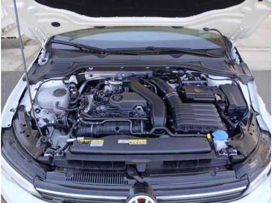 2025 Volkswagen Golf VIII Lim. 1.5 eTSI 110 kW R-Line 2025 Volkswagen Golf VIII Lim. 1.5 eTSI 110 kW R-Line
