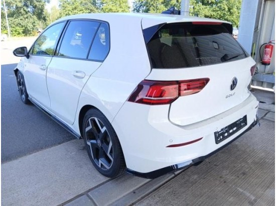 2025 Volkswagen Golf VIII Lim. 1.5 eTSI 110 kW R-Line 2025 Volkswagen Golf VIII Lim. 1.5 eTSI 110 kW R-Line