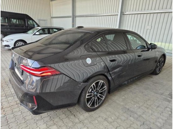 2025 BMW 5er Lim. 520 d M Sport 2025 BMW 5er Lim. 520 d M Sport