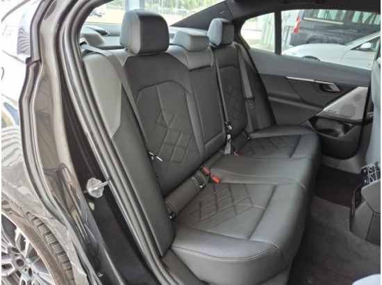 2025 BMW 5er Lim. 520 d M Sport 2025 BMW 5er Lim. 520 d M Sport