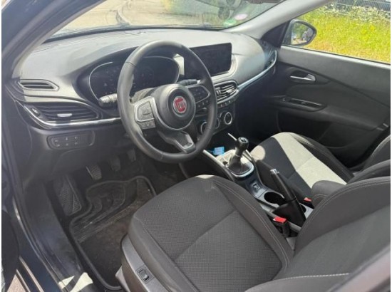 2022 FIAT Tipo Business 2022 FIAT Tipo Business