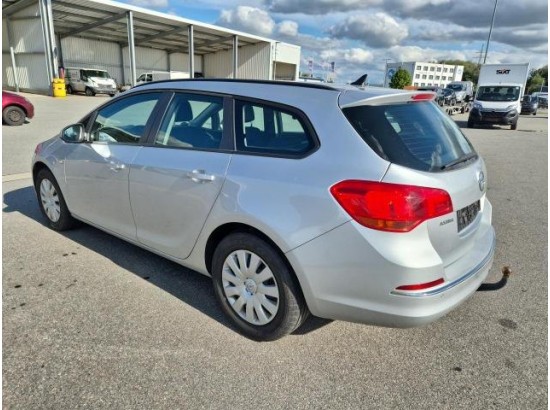 2016 Opel Astra J Sports Tourer Edition