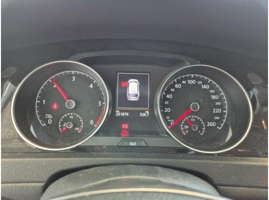 2015 Volkswagen Golf VII Variant Cup BMT 2015 Volkswagen Golf VII Variant Cup BMT