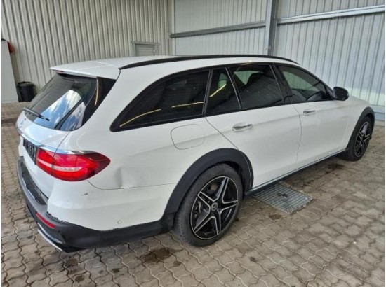 2021 Mercedes-Benz E -Klasse T-Modell E 450 4Matic All-Terrain 2021 Mercedes-Benz E -Klasse T-Modell E 450 4Matic All-Terrain