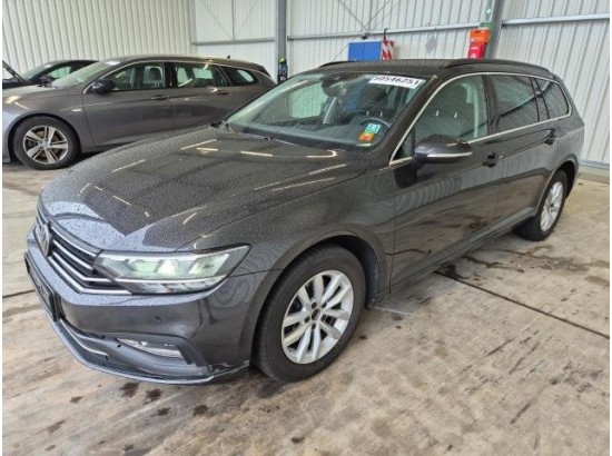 2023 Volkswagen Passat Variant Business