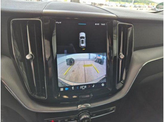 2022 Volvo XC60 Momentum 2WD