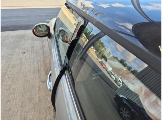 2023 Mini Mini Cooper Essential Trim 2023 Mini Mini Cooper Essential Trim