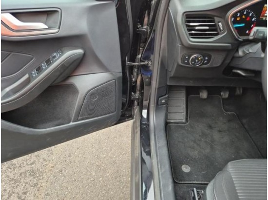2025 Ford Focus Turnier Titanium