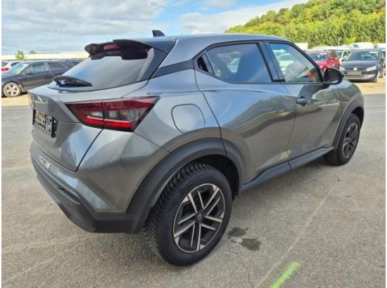 2025 Nissan Juke N-Connecta 2025 Nissan Juke N-Connecta