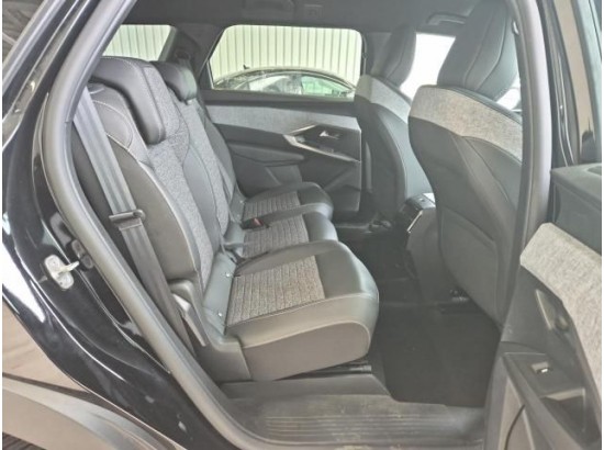 2025 Peugeot 5008 Hybrid 136 Allure