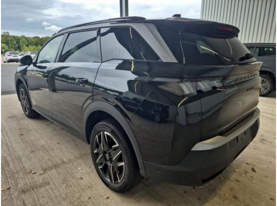 2025 Peugeot 5008 Hybrid 136 Allure