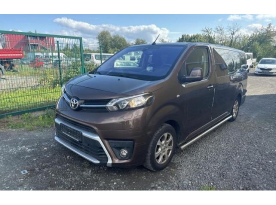 2017 Toyota Proace Verso L2 Shuttle Comfort 2017 Toyota Proace Verso L2 Shuttle Comfort