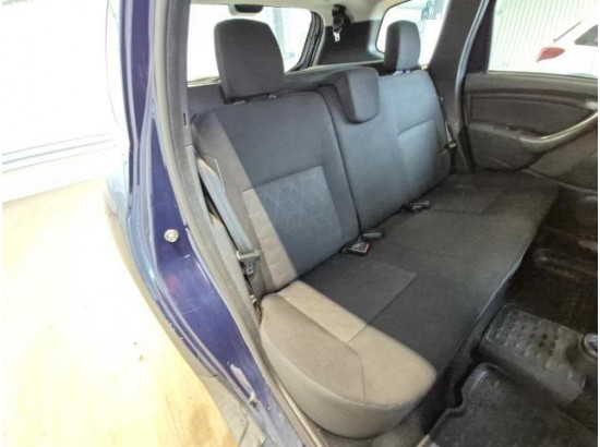 2015 Dacia Duster I Laureate 4x4 2015 Dacia Duster I Laureate 4x4