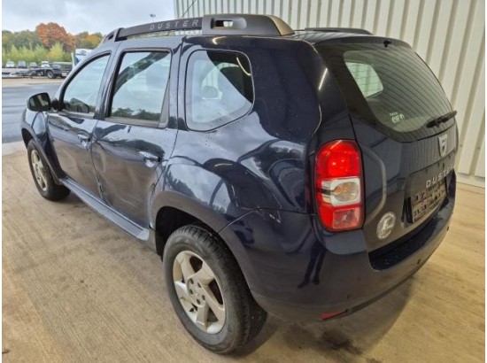 2015 Dacia Duster I Laureate 4x4 2015 Dacia Duster I Laureate 4x4