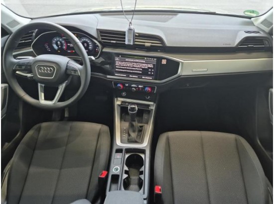 2025 Audi Q3 40 TFSI quattro advanced