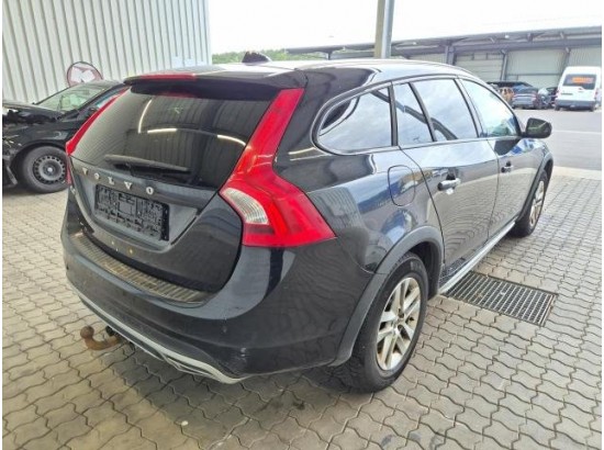 2015 Volvo V60 Cross Country Summum AWD 2015 Volvo V60 Cross Country Summum AWD