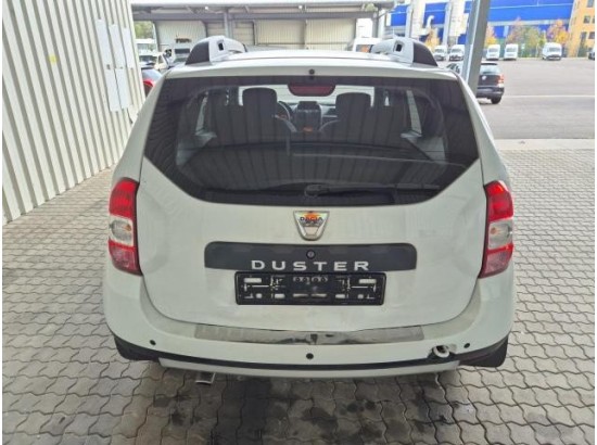 2017 Dacia Duster I Laureate 4x2 2017 Dacia Duster I Laureate 4x2
