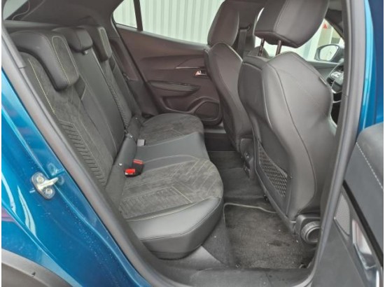 2025 Peugeot 2008 Hybrid 145 GT